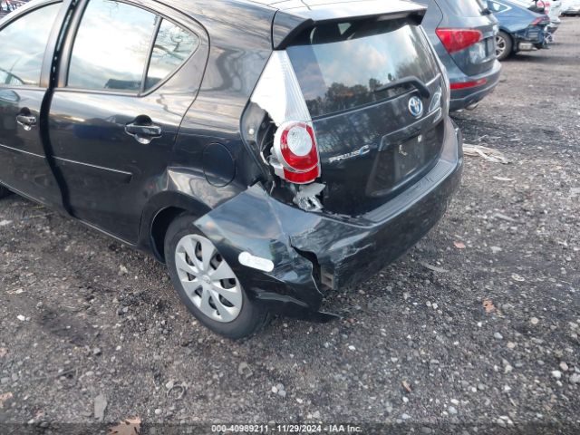 JTDKDTB38E1558198 Toyota Prius C One