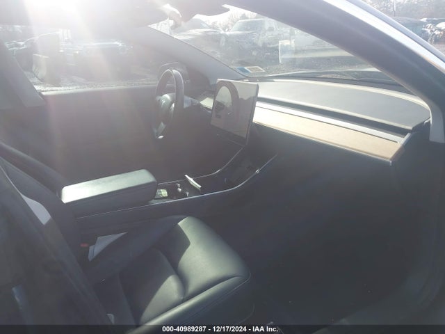 2018 TESLA MODEL 3 5YJ3E1EB0JF114159 Photo 4