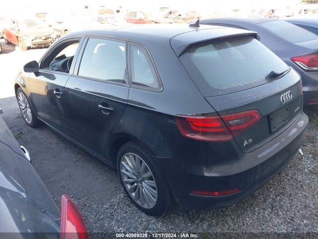 WAUUPBFF9GA104282 Audi A3 E-tron 1.4t Premium