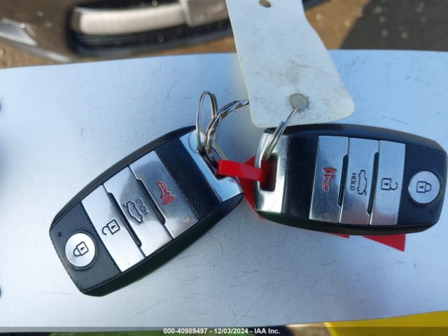 KNAFZ5A38G5490364 KIA FORTE SX