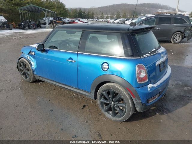 2011 MINI COOPER S WMWSV3C50BTY12514 Photo 2