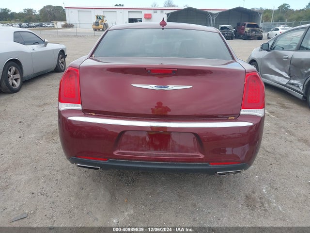 Chrysler 300 Touring 2019 2C3CCAAG8KH628896 Image 16