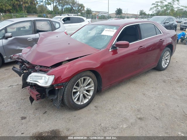 2C3CCAAG8KH628896 Chrysler 300 Touring