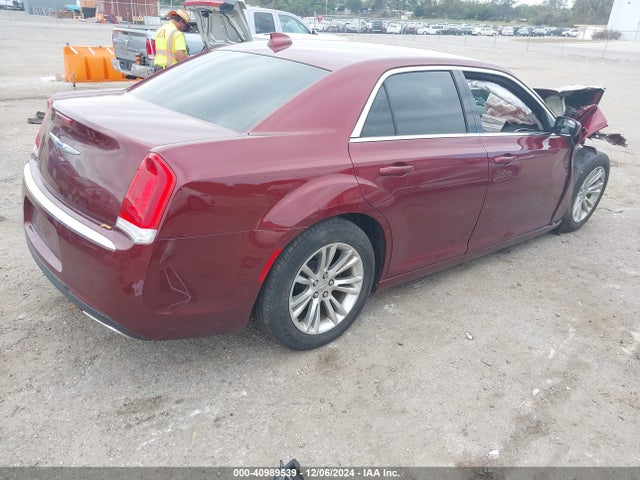 2C3CCAAG8KH628896 Chrysler 300 Touring