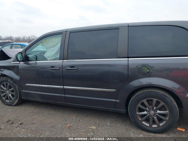 2C4RC1HGXGR121916 Chrysler Town & Country S