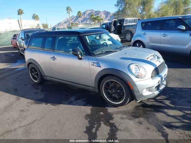 2009 MINI COOPER S CLUBMAN WMWMM33539TP92720 Photo 0