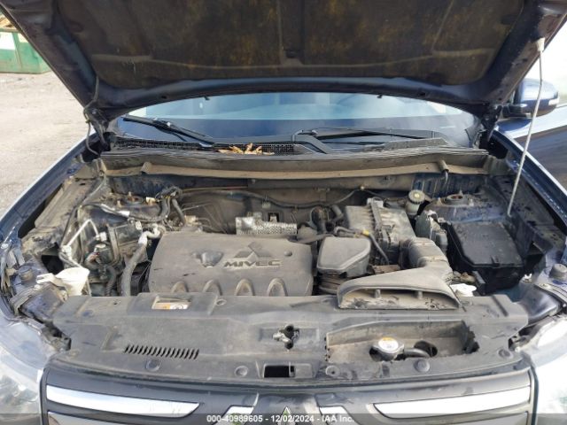 JA4AZ3A31EZ003149 Mitsubishi Outlander Se
