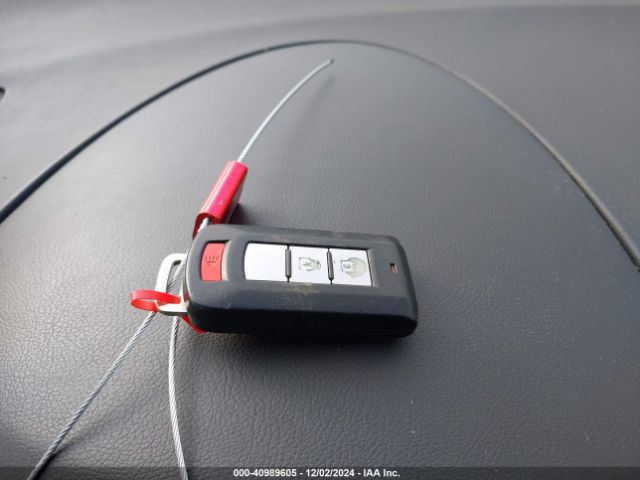 JA4AZ3A31EZ003149 Mitsubishi Outlander Se