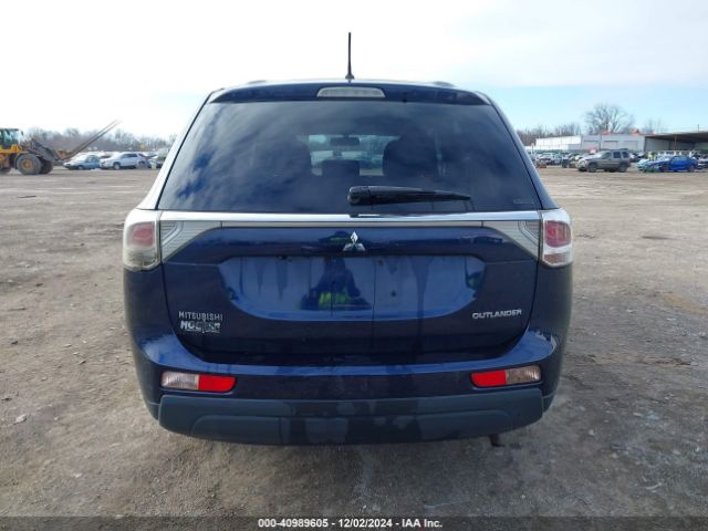 JA4AZ3A31EZ003149 Mitsubishi Outlander Se