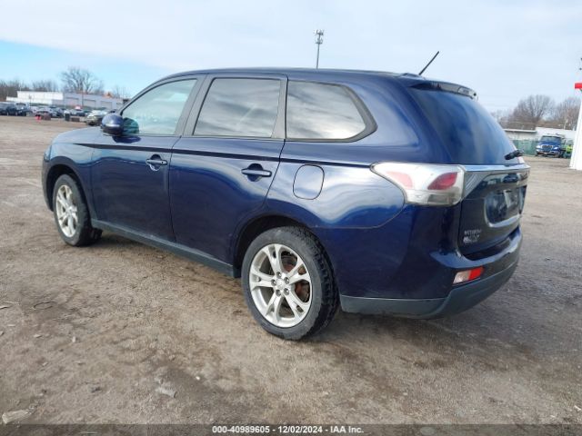 JA4AZ3A31EZ003149 Mitsubishi Outlander Se