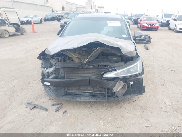 5NPD74LF2KH494761 Hyundai ELANTRA SE