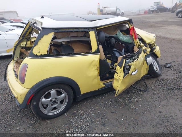 2004 MINI COOPER WMWRC33414TC48678 Photo 3