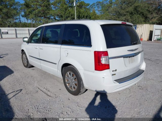 2015 CHRYSLER TOWN & COUNTRY 2C4RC1BG1FR553267 Photo 2