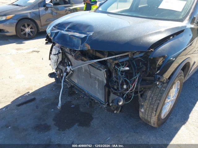 JN8AT2MT5LW005793 Nissan Rogue S Fwd