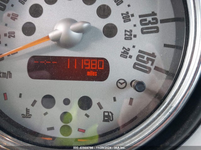 2005 MINI COOPER WMWRF33595TG12704 Photo 6