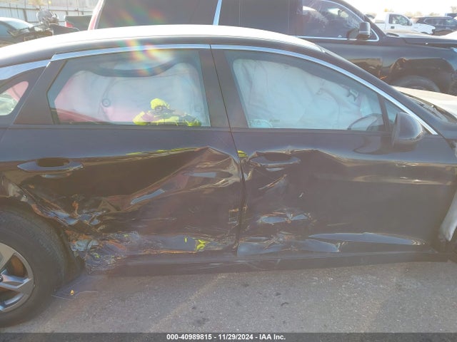 5XXG14J23NG150631 KIA K5 LXS