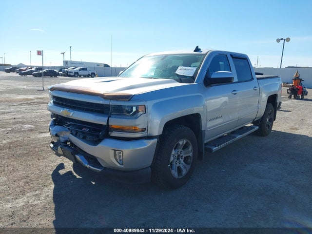 3GCUKREC2JG394519 Chevrolet Silverado 1500 2lt