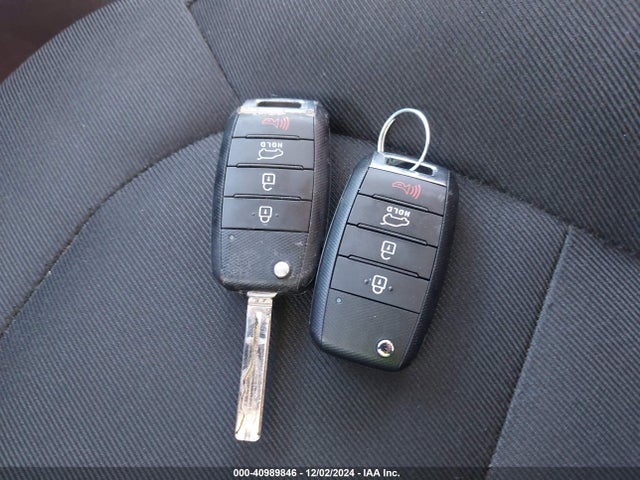 KIA SOUL + 2017 KNDJP3A50H7878087 Image 11
