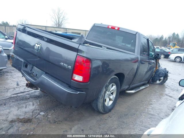 1C6RR7FG9HS702707 RAM 1500 Express  4x4 6'4 Box