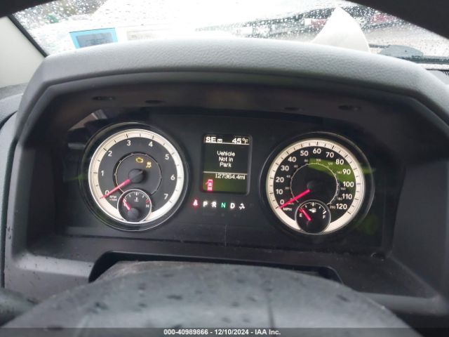 1C6RR7FG9HS702707 RAM 1500 Express  4x4 6'4 Box