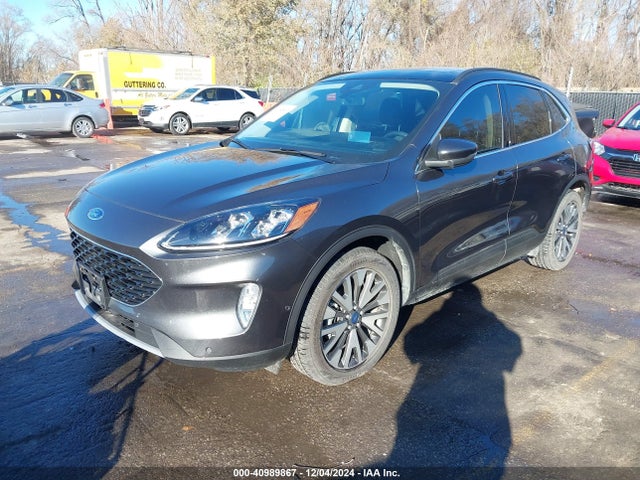 Ford Escape Titanium 2020 1FMCU9J92LUB41356 Image 2