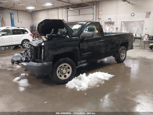 Chevrolet Silverado 1500 Wt 2018 1GCNKNEH5JZ337529 Image 2