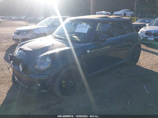 2010 MINI COOPER S WMWMF7C55ATX42147 Photo 1