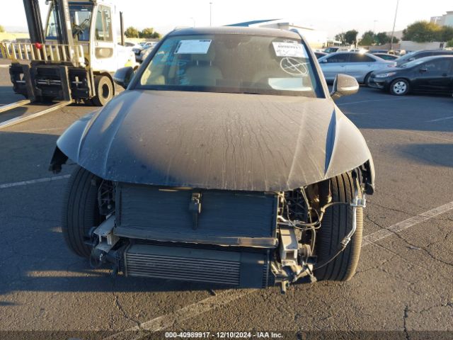 WA1BNAFY4J2207116 Audi Q5 2.0t Premium/2.0t Tech Premium
