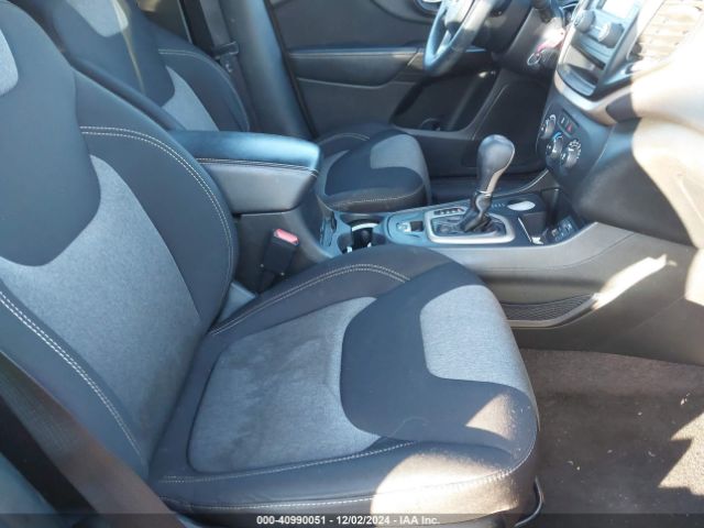 1C4PJMAB9FW503275 Jeep Cherokee Sport