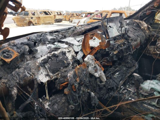 JN8AY2BC7N9160576 Nissan Armada Sl 2wd