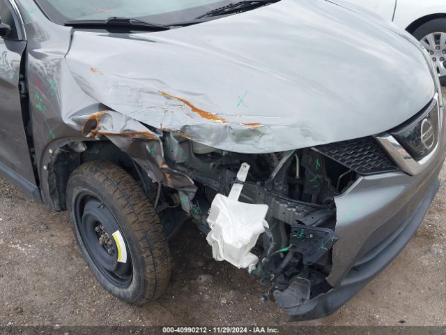 JN1BJ1CP9JW151134 Nissan Rogue Sport S