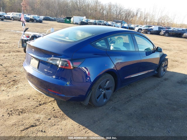 2022 TESLA MODEL 3 5YJ3E1EB0NF343799 Photo 3