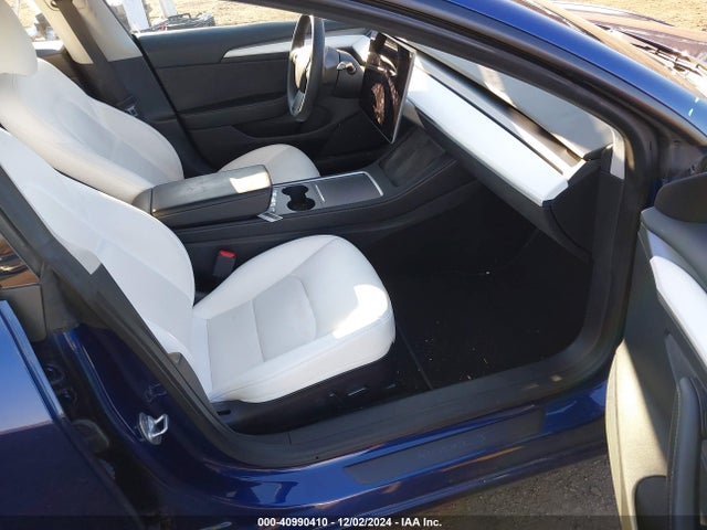 2022 TESLA MODEL 3 5YJ3E1EB0NF343799 Photo 4