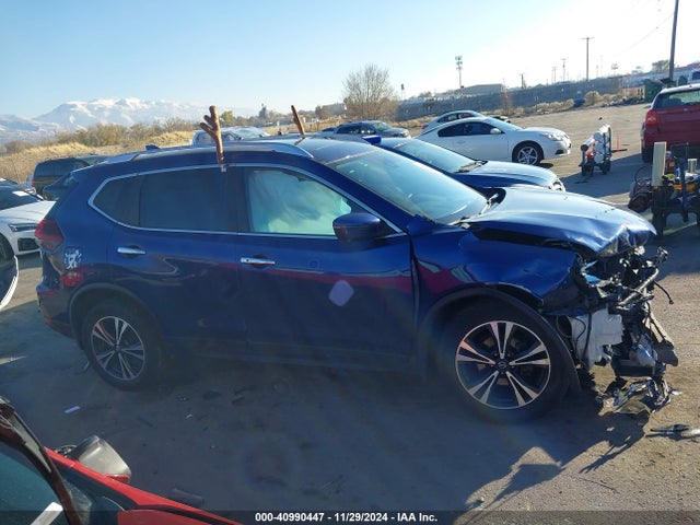 JN8AT2MV7KW393027 Nissan ROGUE SV