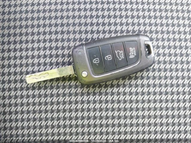 KM8K12AA7JU073882 Hyundai Kona Se