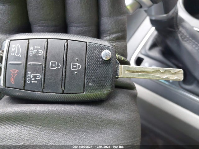 KIA SEDONA LX 2020 KNDMB5C14L6613768 Image 10