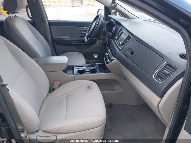 KIA SEDONA LX 2020 KNDMB5C14L6613768 Image 4