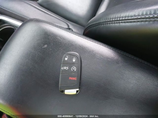2C3CCAAG9JH117860 Chrysler 300 Touring L