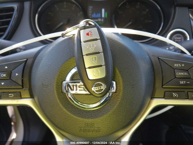 Nissan ROGUE SV 2017 KNMAT2MV8HP616660 Image 11