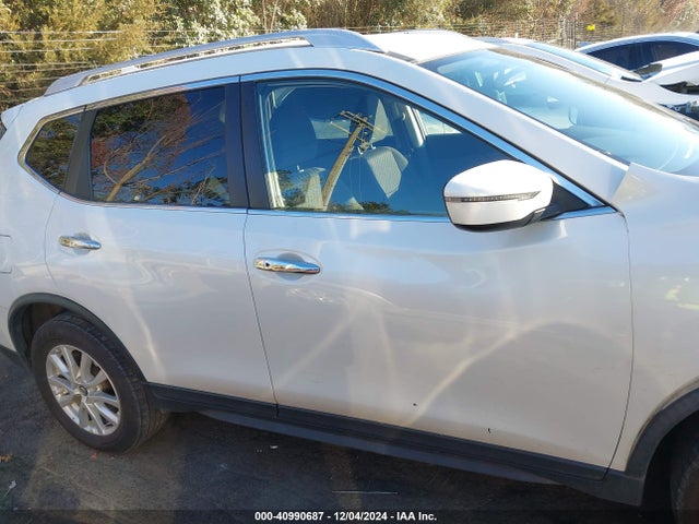 Nissan ROGUE SV 2017 KNMAT2MV8HP616660 Image 13