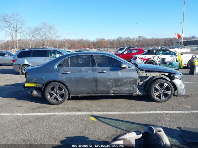 WDDZF4KB0KA533304 Mercedes-Benz E 300 4matic