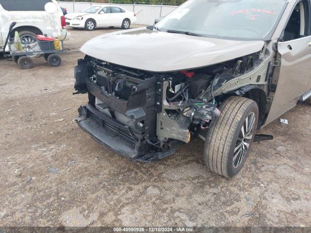 5N1DR3DJ8RC243929 Nissan Pathfinder Platinum 4wd