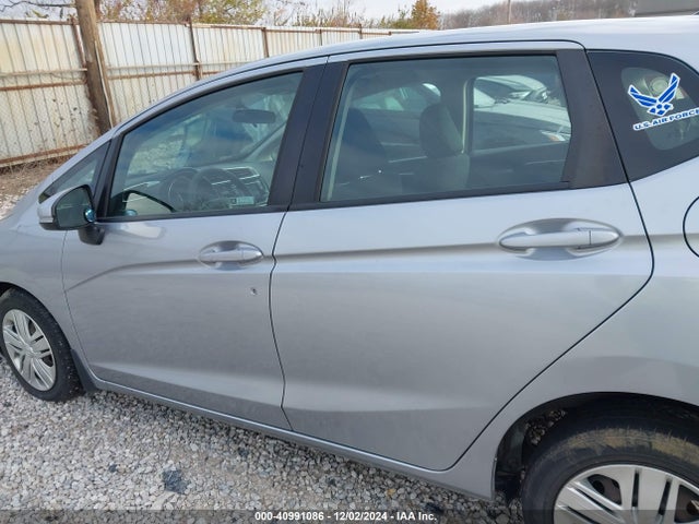 Honda FIT LX 2019 3HGGK5H47KM714450 Image 14