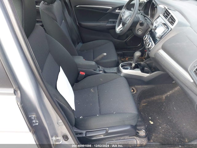 Honda FIT LX 2019 3HGGK5H47KM714450 Image 5