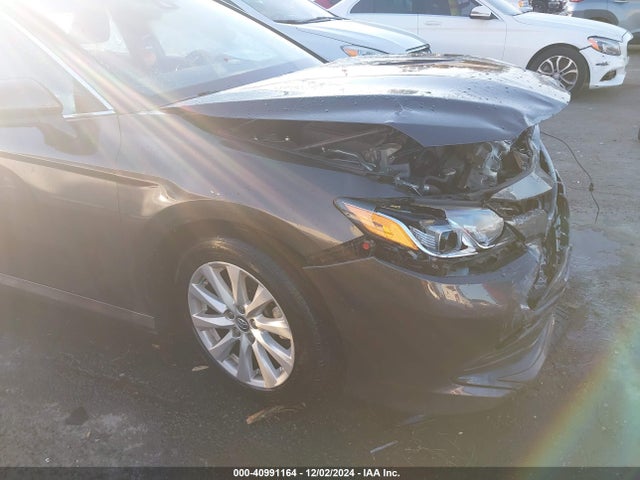 4T1B11HK2JU648513 Toyota CAMRY LE
