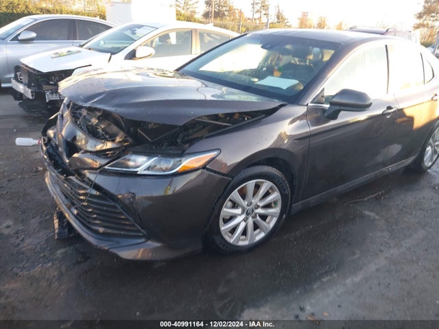 4T1B11HK2JU648513 Toyota CAMRY LE