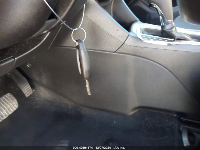 Chevrolet Cruze Ls Auto 2017 1G1BC5SMXH7184744 Image 11