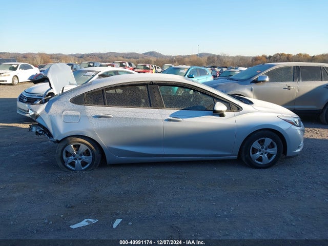Chevrolet Cruze Ls Auto 2017 1G1BC5SMXH7184744 Image 13