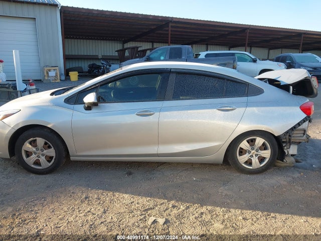 Chevrolet Cruze Ls Auto 2017 1G1BC5SMXH7184744 Image 14