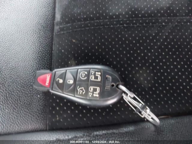 2C4RDGCG9JR209600 Dodge Grand Caravan Sxt
